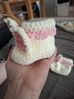 Babyschuhe mit Hasenohren